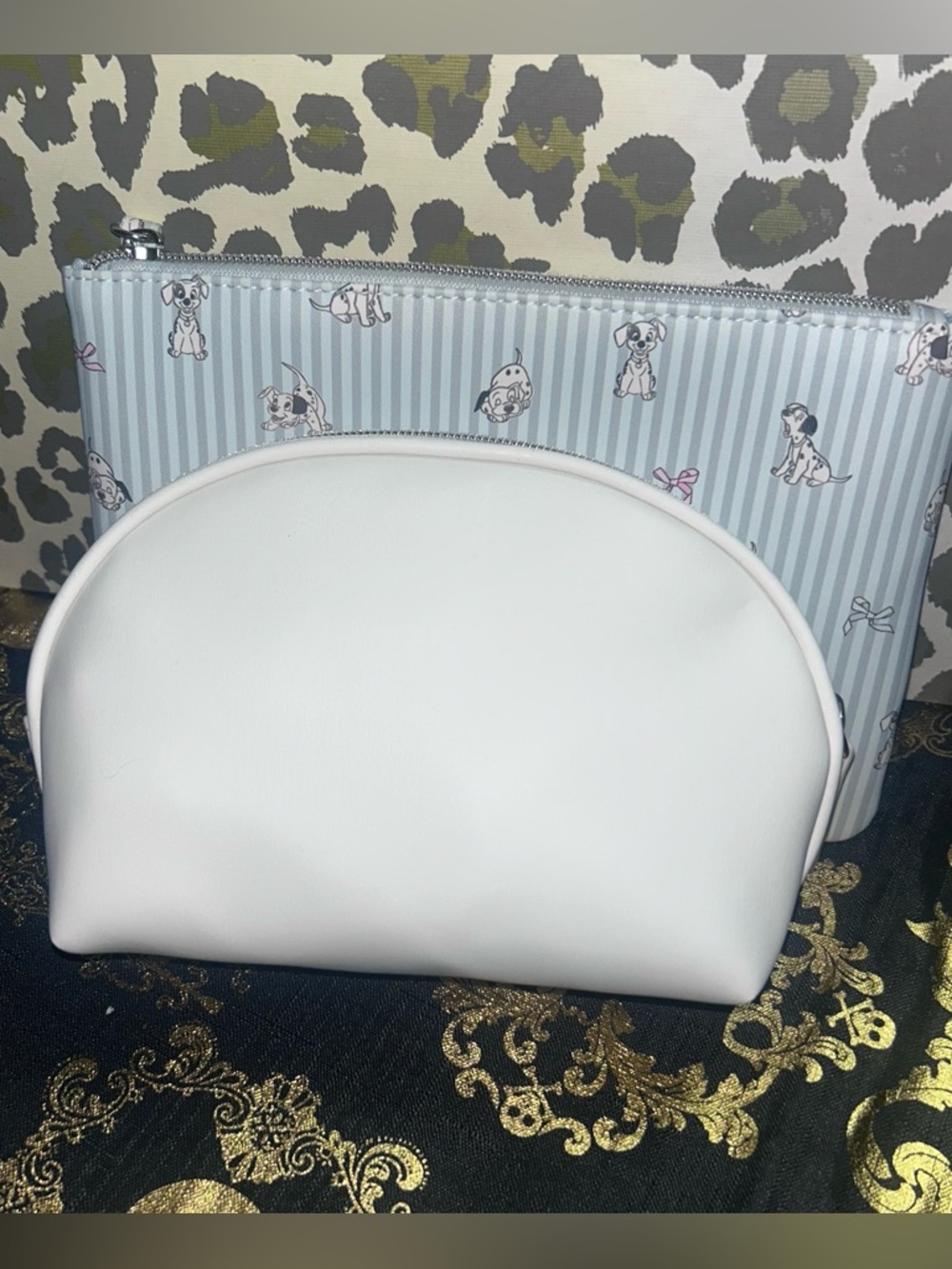 Disney’s 101 Dalmatians 3 In 1 Makeup Bag
3-in-1 101 Dalmatians makeup bag - Picture 5 of 12